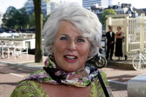 15-07-2006 SHOWBIZZ; WERELDPREMIERE VAN MUSICAL REMBRANDT IN CARRE TE AMSTERDAM. Stardust Theater brengt dan eindelijk de meesterschilder zelf naar Carre. Van 12 juli tot en met 10 december staat Rembrandt te schitteren in Carre.Vele bekenden waren naar de Galapremiere gekomen om te genieten van deze prachtige musical.
foto: Albert den Iseger.