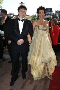 15-07-2006 SHOWBIZZ; WERELDPREMIERE VAN MUSICAL REMBRANDT IN CARRE TE AMSTERDAM. Stardust Theater brengt dan eindelijk de meesterschilder zelf naar Carre. Van 12 juli tot en met 10 december staat Rembrandt te schitteren in Carre.Vele bekenden waren naar de Galapremiere gekomen om te genieten van deze prachtige musical.
foto: Albert den Iseger.