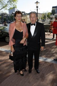 15-07-2006 SHOWBIZZ; WERELDPREMIERE VAN MUSICAL REMBRANDT IN CARRE TE AMSTERDAM. Stardust Theater brengt dan eindelijk de meesterschilder zelf naar Carre. Van 12 juli tot en met 10 december staat Rembrandt te schitteren in Carre.Vele bekenden waren naar de Galapremiere gekomen om te genieten van deze prachtige musical.
foto: Albert den Iseger.