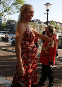 15-07-2006 SHOWBIZZ; WERELDPREMIERE VAN MUSICAL REMBRANDT IN CARRE TE AMSTERDAM. Stardust Theater brengt dan eindelijk de meesterschilder zelf naar Carre. Van 12 juli tot en met 10 december staat Rembrandt te schitteren in Carre.Vele bekenden waren naar de Galapremiere gekomen om te genieten van deze prachtige musical.
foto: Albert den Iseger.