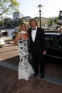 15-07-2006 SHOWBIZZ; WERELDPREMIERE VAN MUSICAL REMBRANDT IN CARRE TE AMSTERDAM. Stardust Theater brengt dan eindelijk de meesterschilder zelf naar Carre. Van 12 juli tot en met 10 december staat Rembrandt te schitteren in Carre.Vele bekenden waren naar de Galapremiere gekomen om te genieten van deze prachtige musical.
foto: Albert den Iseger.