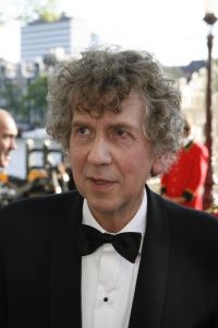 15-07-2006 SHOWBIZZ; WERELDPREMIERE VAN MUSICAL REMBRANDT IN CARRE TE AMSTERDAM. Stardust Theater brengt dan eindelijk de meesterschilder zelf naar Carre. Van 12 juli tot en met 10 december staat Rembrandt te schitteren in Carre.Vele bekenden waren naar de Galapremiere gekomen om te genieten van deze prachtige musical.
foto: Albert den Iseger.