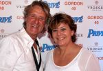 09-07-2008 SHOWBIZZ; GORDON VIERT 40 JARIGE VERJAARDAG OP HET STRAND VAN BLOEMENDAAL. Iedereen hield zich aan de opgelegde dresscode IBIZA STIJL. Meer dan 500 vrienden van Gordon waren naar het regenachtige strand gekomen om samen met vele BNers het verjaardags fuifje van Gordon te vieren. Het werd een knalfeest met tal van optredens en vooral veel drank.
foto: Albert den Iseger.