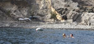 31-07-2008 SHOWBIZZ; DE BAUERS OP VAKANTIE OP DE CANARISCHE EILANDEN. Heerlijk uitrusten van een bijzonder druk jaar in Nederland en Belgie. Frans en Mariska Bauer zijn heerlijk met hun kinderen aan het vakantie vieren. Ze hebben samen ook nog een grote droom vertelden zij ons,  een dochter zou ons gezin wel heel compleet maken. Wij namen de gehele familie mee om een dagje te vissen op Tonijn en Bleu Merlijn, het werd uiteindelijk toch Tonijnen die wij vingen. Deze week het hele verhaal en prachtige sfeer fotos in uw weekblad Prive.
foto: Albert den Iseger.