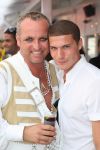 09-07-2008 SHOWBIZZ; GORDON VIERT 40 JARIGE VERJAARDAG OP HET STRAND VAN BLOEMENDAAL. Iedereen hield zich aan de opgelegde dresscode IBIZA STIJL. Meer dan 500 vrienden van Gordon waren naar het regenachtige strand gekomen om samen met vele BNers het verjaardags fuifje van Gordon te vieren. Het werd een knalfeest met tal van optredens en vooral veel drank.
foto: Albert den Iseger.