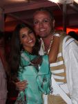09-07-2008 SHOWBIZZ; GORDON VIERT 40 JARIGE VERJAARDAG OP HET STRAND VAN BLOEMENDAAL. Iedereen hield zich aan de opgelegde dresscode IBIZA STIJL. Meer dan 500 vrienden van Gordon waren naar het regenachtige strand gekomen om samen met vele BNers het verjaardags fuifje van Gordon te vieren. Het werd een knalfeest met tal van optredens en vooral veel drank.
foto: Albert den Iseger.