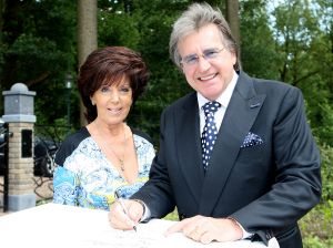 04-07-2008 SHOWBIZZ; HUWELIJK VAN ROB DE NIJS EN HENRIETTE KOETSSCHUTTER.
foto: Albert den Iseger.