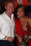 09-07-2008 SHOWBIZZ; GORDON VIERT 40 JARIGE VERJAARDAG OP HET STRAND VAN BLOEMENDAAL. Iedereen hield zich aan de opgelegde dresscode IBIZA STIJL. Meer dan 500 vrienden van Gordon waren naar het regenachtige strand gekomen om samen met vele BNers het verjaardags fuifje van Gordon te vieren. Het werd een knalfeest met tal van optredens en vooral veel drank.
foto: Albert den Iseger.