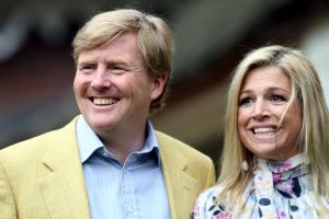 16-07-2008 KONINKLIJKHUIS: MAXIMA EN WILLEM ALEXANDER BLIJ MET SUPER TRIO. Wat een leuk trio AMALIA ALEXIA en ARIANE  drie meisjes drie prinsessen en in leeftijd schelen ze slechts anderhalf jaar maar uiterlijk totaal verschillend. Het was weer het foto kwartiertje op de Horsten dit maal. Het hele verhaal en de mooste plaatsjes deze week in uw weekblad Prive.
foto: Albert den Iseger.