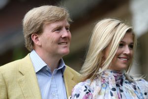 16-07-2008 KONINKLIJKHUIS: MAXIMA EN WILLEM ALEXANDER BLIJ MET SUPER TRIO. Wat een leuk trio AMALIA ALEXIA en ARIANE  drie meisjes drie prinsessen en in leeftijd schelen ze slechts anderhalf jaar maar uiterlijk totaal verschillend. Het was weer het foto kwartiertje op de Horsten dit maal. Het hele verhaal en de mooste plaatsjes deze week in uw weekblad Prive.
foto: Albert den Iseger.