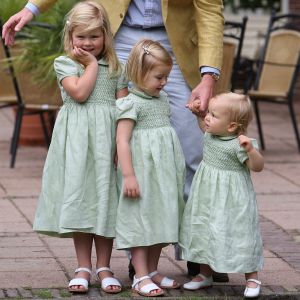 16-07-2008 KONINKLIJKHUIS: MAXIMA EN WILLEM ALEXANDER BLIJ MET SUPER TRIO. Wat een leuk trio AMALIA ALEXIA en ARIANE  drie meisjes drie prinsessen en in leeftijd schelen ze slechts anderhalf jaar maar uiterlijk totaal verschillend. Het was weer het foto kwartiertje op de Horsten dit maal. Het hele verhaal en de mooste plaatsjes deze week in uw weekblad Prive.
foto: Albert den Iseger.