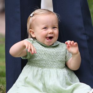 16-07-2008 KONINKLIJKHUIS: MAXIMA EN WILLEM ALEXANDER BLIJ MET SUPER TRIO. Wat een leuk trio AMALIA ALEXIA en ARIANE  drie meisjes drie prinsessen en in leeftijd schelen ze slechts anderhalf jaar maar uiterlijk totaal verschillend. Het was weer het foto kwartiertje op de Horsten dit maal. Het hele verhaal en de mooste plaatsjes deze week in uw weekblad Prive.
foto: Albert den Iseger.