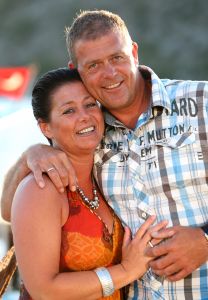 04-07-2009 SHOWBIZZ; RIA BRIEFFIES MET GEZIN HEERLIJK OP VAKANTIE IN TURKIJE. Zij koesterde elk moment met haar familie en vrienden in het zon overgoten Turkije. Lees het zeer aangrijpende verhaal wat Yvonne Hoebe optekende deze week in uw weekblad Prive. Exclusieve foto-s: Albert den Iseger.
Downloads van foto na toestemming van fotograaf.