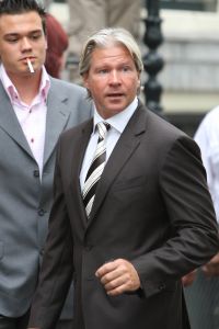 03-07-2009 SHOWBIZZ; UITVAART VAN BOLLE JAN FROGER IN AMSTERDAM. Na een prachtige dienst in de Rode Hoed te Amsterdam ging Bolle Jan nog een keer een rondje Amsterdam doen met een rondvaart. Vele familie leden- vrienden en bekenden waren naar Amsterdam gekomen om afscheid te nemen van Bolle Jan.
foto: Albert den Iseger.