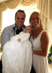 30-07-2009 SHOWBIZZ; LUCAS BAUER GEDOOPT IN BASILIEK VAN OUDENBOSCH. Frans en Mariska Bauer hadden de Basiliek gekozen voor de doop van hun zoon Lucas omdat ze zelf een jaar geleden hier waren getrouwd.
foto: Albert den Iseger