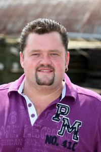 29-07-2009 SHOWBIZZ; FRANS DUIJTS ZIJN EERSTE GOUDEN CD IS ONDERWEG. Nog even en dan mag Frans Duijts zijn eerst gouden plaat in ontvangst nemen voor zijn cd Zo ben ik mezelf.
foto: Albert den Iseger