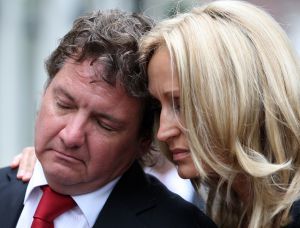 03-07-2009 SHOWBIZZ; UITVAART VAN BOLLE JAN FROGER IN AMSTERDAM. Na een prachtige dienst in de Rode Hoed te Amsterdam ging Bolle Jan nog een keer een rondje Amsterdam doen met een rondvaart. Vele familie leden- vrienden en bekenden waren naar Amsterdam gekomen om afscheid te nemen van Bolle Jan.
foto: Albert den Iseger.