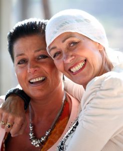 04-07-2009 SHOWBIZZ; RIA BRIEFFIES MET GEZIN HEERLIJK OP VAKANTIE IN TURKIJE. Zij koesterde elk moment met haar familie en vrienden in het zon overgoten Turkije. Lees het zeer aangrijpende verhaal wat Yvonne Hoebe optekende deze week in uw weekblad Prive. Exclusieve foto-s: Albert den Iseger.
Downloads van foto na toestemming van fotograaf.