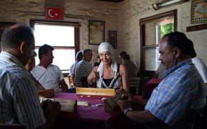 04-07-2009 SHOWBIZZ; RIA BRIEFFIES MET GEZIN HEERLIJK OP VAKANTIE IN TURKIJE. Zij koesterde elk moment met haar familie en vrienden in het zon overgoten Turkije. Lees het zeer aangrijpende verhaal wat Yvonne Hoebe optekende deze week in uw weekblad Prive. Exclusieve foto-s: Albert den Iseger.
Downloads van foto na toestemming van fotograaf.