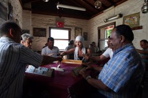 04-07-2009 SHOWBIZZ; RIA BRIEFFIES MET GEZIN HEERLIJK OP VAKANTIE IN TURKIJE. Zij koesterde elk moment met haar familie en vrienden in het zon overgoten Turkije. Lees het zeer aangrijpende verhaal wat Yvonne Hoebe optekende deze week in uw weekblad Prive. Exclusieve foto-s: Albert den Iseger.
Downloads van foto na toestemming van fotograaf.