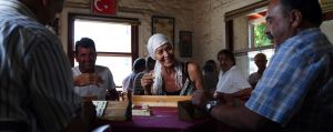 04-07-2009 SHOWBIZZ; RIA BRIEFFIES MET GEZIN HEERLIJK OP VAKANTIE IN TURKIJE. Zij koesterde elk moment met haar familie en vrienden in het zon overgoten Turkije. Lees het zeer aangrijpende verhaal wat Yvonne Hoebe optekende deze week in uw weekblad Prive. Exclusieve foto-s: Albert den Iseger.
Downloads van foto na toestemming van fotograaf.