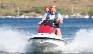 04-07-2009 SHOWBIZZ; RIA BRIEFFIES MET GEZIN HEERLIJK OP VAKANTIE IN TURKIJE. Zij koesterde elk moment met haar familie en vrienden in het zon overgoten Turkije. Lees het zeer aangrijpende verhaal wat Yvonne Hoebe optekende deze week in uw weekblad Prive. Exclusieve foto-s: Albert den Iseger.
Downloads van foto na toestemming van fotograaf.
