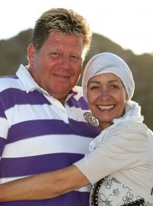 04-07-2009 SHOWBIZZ; RIA BRIEFFIES MET GEZIN HEERLIJK OP VAKANTIE IN TURKIJE. Zij koesterde elk moment met haar familie en vrienden in het zon overgoten Turkije. Lees het zeer aangrijpende verhaal wat Yvonne Hoebe optekende deze week in uw weekblad Prive. Exclusieve foto-s: Albert den Iseger.
Downloads van foto na toestemming van fotograaf.