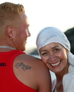 04-07-2009 SHOWBIZZ; RIA BRIEFFIES MET GEZIN HEERLIJK OP VAKANTIE IN TURKIJE. Zij koesterde elk moment met haar familie en vrienden in het zon overgoten Turkije. Lees het zeer aangrijpende verhaal wat Yvonne Hoebe optekende deze week in uw weekblad Prive. Exclusieve foto-s: Albert den Iseger.
Downloads van foto na toestemming van fotograaf.