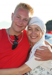 04-07-2009 SHOWBIZZ; RIA BRIEFFIES MET GEZIN HEERLIJK OP VAKANTIE IN TURKIJE. Zij koesterde elk moment met haar familie en vrienden in het zon overgoten Turkije. Lees het zeer aangrijpende verhaal wat Yvonne Hoebe optekende deze week in uw weekblad Prive. Exclusieve foto-s: Albert den Iseger.
Downloads van foto na toestemming van fotograaf.