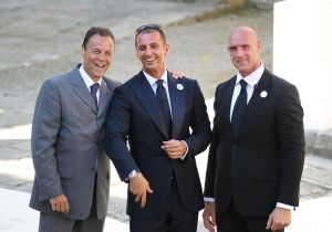 22-07-2010 SHOWBIZZ; HUWELIJK VAN YOLANTHE EN WESLEY SNEIJDER IN CASTELNUOVO BERARDENGA ITALIE. Het kleine dorpje midden in het prachtig Chianti gebied leek veel op Hollywood. Veel prominente voetballers waren aanwezig oa. Lamico Montari_Patrick Kluivert_Rafael van de Vaart_Pierre van Hooijdonk_Marco Branca_Christian Chivu en Cordoba. Nederlandse sterren waren oa. De gehele familie Froger_ Ivo Niehe_Mark van Eeuwen_Erik Kuster en Slivie van der Vaart. Rosanna Lima de huwelijksplanner van het gouden stel genoot van haar mooi uitgedachte huwelijksplan. Het was een waar sprookjes huwelijk in een te mooie omgeving. 
foto: Albert den Iseger.