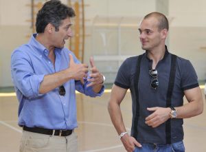 22-07-2010 SHOWBIZZ; HUWELIJK VAN YOLANTHE EN WESLEY SNEIJDER IN CASTELNUOVO BERARDENGA ITALIE. Het kleine dorpje midden in het prachtig Chianti gebied leek veel op Hollywood. Veel prominente voetballers waren aanwezig oa. Lamico Montari_Patrick Kluivert_Rafael van de Vaart_Pierre van Hooijdonk_Marco Branca_Christian Chivu en Cordoba. Nederlandse sterren waren oa. De gehele familie Froger_ Ivo Niehe_Mark van Eeuwen_Erik Kuster en Slivie van der Vaart. Rosanna Lima de huwelijksplanner van het gouden stel genoot van haar mooi uitgedachte huwelijksplan. Het was een waar sprookjes huwelijk in een te mooie omgeving.
foto: Albert den Iseger.
