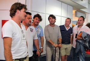 12-07-2010 SHOWBIZZ; DE HOOGSTE EN LAAGSTE NOTEN KLONKEN OP IBIZA. Voor het programma De beste zanger van Nederland volgen Rene Froger_Jeroen v.d.Boom_Frans Bauer_Frans Duijts_Jan Dulles_Jamai en Syb van de Ploeg naar Ibiza om daar het succesvolle programma op te nemen. Onder leiding van presentator Victor Reinier werd er gelachen,gedold en vooral mooi gezongen. De uitzending is op zondag 18 Juli a.s. om 20.25 Nederland 1.
foto: Albert den Iseger.