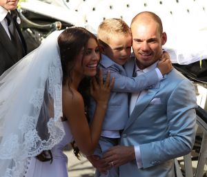 22-07-2010 SHOWBIZZ; HUWELIJK VAN YOLANTHE EN WESLEY SNEIJDER IN CASTELNUOVO BERARDENGA ITALIE. Het kleine dorpje midden in het prachtig Chianti gebied leek veel op Hollywood. Veel prominente voetballers waren aanwezig oa. Lamico Montari_Patrick Kluivert_Rafael van de Vaart_Pierre van Hooijdonk_Marco Branca_Christian Chivu en Cordoba. Nederlandse sterren waren oa. De gehele familie Froger_ Ivo Niehe_Mark van Eeuwen_Erik Kuster en Slivie van der Vaart. Rosanna Lima de huwelijksplanner van het gouden stel genoot van haar mooi uitgedachte huwelijksplan. Het was een waar sprookjes huwelijk in een te mooie omgeving.
foto: Albert den Iseger.