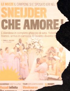 22-07-2010 SHOWBIZZ; HUWELIJK VAN YOLANTHE EN WESLEY SNEIJDER IN CASTELNUOVO BERARDENGA ITALIE. Het kleine dorpje midden in het prachtig Chianti gebied leek veel op Hollywood. Veel prominente voetballers waren aanwezig oa. Lamico Montari_Patrick Kluivert_Rafael van de Vaart_Pierre van Hooijdonk_Marco Branca_Christian Chivu en Cordoba. Nederlandse sterren waren oa. De gehele familie Froger_ Ivo Niehe_Mark van Eeuwen_Erik Kuster en Slivie van der Vaart. Rosanna Lima de huwelijksplanner van het gouden stel genoot van haar mooi uitgedachte huwelijksplan. Het was een waar sprookjes huwelijk in een te mooie omgeving.
foto: Albert den Iseger.