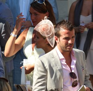 22-07-2010 SHOWBIZZ; HUWELIJK VAN YOLANTHE EN WESLEY SNEIJDER IN CASTELNUOVO BERARDENGA ITALIE. Het kleine dorpje midden in het prachtig Chianti gebied leek veel op Hollywood. Veel prominente voetballers waren aanwezig oa. Lamico Montari_Patrick Kluivert_Rafael van de Vaart_Pierre van Hooijdonk_Marco Branca_Christian Chivu en Cordoba. Nederlandse sterren waren oa. De gehele familie Froger_ Ivo Niehe_Mark van Eeuwen_Erik Kuster en Slivie van der Vaart. Rosanna Lima de huwelijksplanner van het gouden stel genoot van haar mooi uitgedachte huwelijksplan. Het was een waar sprookjes huwelijk in een te mooie omgeving. 
foto: Albert den Iseger.