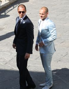 22-07-2010 SHOWBIZZ; HUWELIJK VAN YOLANTHE EN WESLEY SNEIJDER IN CASTELNUOVO BERARDENGA ITALIE. Het kleine dorpje midden in het prachtig Chianti gebied leek veel op Hollywood. Veel prominente voetballers waren aanwezig oa. Lamico Montari_Patrick Kluivert_Rafael van de Vaart_Pierre van Hooijdonk_Marco Branca_Christian Chivu en Cordoba. Nederlandse sterren waren oa. De gehele familie Froger_ Ivo Niehe_Mark van Eeuwen_Erik Kuster en Slivie van der Vaart. Rosanna Lima de huwelijksplanner van het gouden stel genoot van haar mooi uitgedachte huwelijksplan. Het was een waar sprookjes huwelijk in een te mooie omgeving. 
foto: Albert den Iseger.