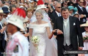 03-07-2011 KONINKLIJK HUIS: PRINS ALBERT VAN MONACO TROUWT ZIJN CHARLENE.Prins Albert van Monaco trouwde gisteren in de troonzaal van het presidentiele paleis met de Zuis Afrikaanse Charlene Wittstock. Het was de eerste keer dat er een vorst in het land trouwde na het huwelijk van de vader van Albert, Reinier van Monaco, met de Amerikaanse actrice Grace Kelly in 1958. Vandaag vond het kerkelijke huwelijk plaats.Daarbij waren hoogwaardigheidsbekleders uit de hele wereld aanwezig. 