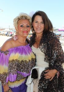 20-06-2011 SHOWBIZZ; SOCIETY LUNCH IN SCHEVENINGEN.
foto: Albert den Iseger.