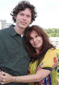 15-07-2011 SHOWBIZZ; KEES TER BRUGGEN HEEFT PRACHTIG LEVEN OP IBIZA. Het leven van Kees, inmiddels 61 jaar ging na haar vertrek uit Nederland niet over rozen. De ex danseres en actrice begon met haar gezin een geheel nieuw leven op prachtig Ibiza. Barbara Plugge zocht haar op en maakte een prachtig verhaal over een kleurrijk figuur uit de Nederlandse en Spaanse Showbizz.
foto: Albert den Iseger.