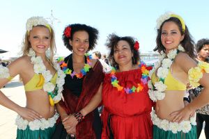 20-06-2011 SHOWBIZZ; SOCIETY LUNCH IN SCHEVENINGEN.
foto: Albert den Iseger.