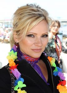 20-06-2011 SHOWBIZZ; SOCIETY LUNCH IN SCHEVENINGEN.
foto: Albert den Iseger.