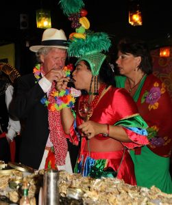 20-06-2011 SHOWBIZZ; SOCIETY LUNCH IN SCHEVENINGEN.
foto: Albert den Iseger.