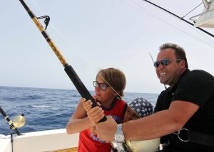 18-07-2012 SHOWBIZZ; FRANS EN MARISKA BAUER GAAN OPNIEUW TROUWEN. Frans en Mariska Bauer gaan binnenkort weer opnieuw trouwen. De twee trouwden al 4 jaar geleden maar in de trouwalbums en andere foto-s ontbreekt hun zoon Lucas, die na hun huwelijk geboren werd. Dit is al geruime tijd een doorn in hun ogen. Daarom word er opnieuw getrouwd, in kerk en natuurlijk een groot trouwfeest. Frans en Mariska vertelde ons op hun vakantie adres op Gran Canaria, zo gauw we terug zijn van vakantie prikken we een data. 
exclusieve foto: Albert den Iseger