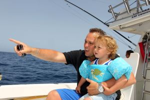 18-07-2012 SHOWBIZZ; FRANS EN MARISKA BAUER GAAN OPNIEUW TROUWEN. Frans en Mariska Bauer gaan binnenkort weer opnieuw trouwen. De twee trouwden al 4 jaar geleden maar in de trouwalbums en andere foto-s ontbreekt hun zoon Lucas, die na hun huwelijk geboren werd. Dit is al geruime tijd een doorn in hun ogen. Daarom word er opnieuw getrouwd, in kerk en natuurlijk een groot trouwfeest. Frans en Mariska vertelde ons op hun vakantie adres op Gran Canaria, zo gauw we terug zijn van vakantie prikken we een data. 
exclusieve foto: Albert den Iseger