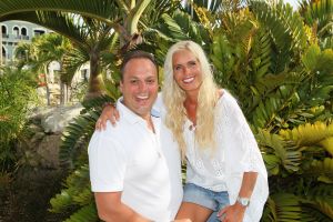 18-07-2012 SHOWBIZZ; FRANS EN MARISKA BAUER GAAN OPNIEUW TROUWEN. Frans en Mariska Bauer gaan binnenkort weer opnieuw trouwen. De twee trouwden al 4 jaar geleden maar in de trouwalbums en andere foto-s ontbreekt hun zoon Lucas, die na hun huwelijk geboren werd. Dit is al geruime tijd een doorn in hun ogen. Daarom word er opnieuw getrouwd, in kerk en natuurlijk een groot trouwfeest. Frans en Mariska vertelde ons op hun vakantie adres op Gran Canaria, zo gauw we terug zijn van vakantie prikken we een data. 
exclusieve foto: Albert den Iseger