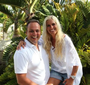 18-07-2012 SHOWBIZZ; FRANS EN MARISKA BAUER GAAN OPNIEUW TROUWEN. Frans en Mariska Bauer gaan binnenkort weer opnieuw trouwen. De twee trouwden al 4 jaar geleden maar in de trouwalbums en andere foto-s ontbreekt hun zoon Lucas, die na hun huwelijk geboren werd. Dit is al geruime tijd een doorn in hun ogen. Daarom word er opnieuw getrouwd, in kerk en natuurlijk een groot trouwfeest. Frans en Mariska vertelde ons op hun vakantie adres op Gran Canaria, zo gauw we terug zijn van vakantie prikken we een data. 
exclusieve foto: Albert den Iseger
