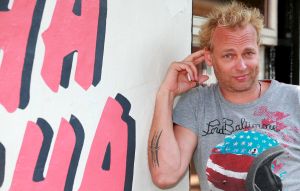 11-07-2013 SHOWBIZZ: MARCEL BUISSINK IS ZOON VAN HERMAN BROOD.
Vandaag is het twaalf jaar geleden dat Herman Brood van het dak van het Hilton Hotel in Amsterdam sprong. Marcel Buissink, Hermans enige zoon, herdenkt zijn vader op zijn eigen manier.
foto: Albert den Iseger.