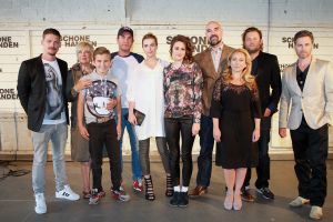 03-07-2014 SHOWBIZZ; CAST PRESENTATIE VAN DE NIEUWE NEDERLANDSE SPEELFILM SCHONE HANDEN. De nieuwe Nederlandse film SCHONE HANDEN is een film van Tjbbo Penning. Een misdaadtriller met JEROEN VAN KONINGSBRUGGE-THEKLA REUTEN in de hoofdrol.
foto: Albert den Iseger
