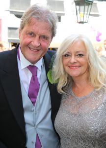 09-07-2014 SHOWBIZZ; CORRY KONINGS HUILT VAN GELUK BIJ BRUILOFT VAN DOCHTER SHARONA. Corry huilde in het Waalse kerkje dikke tranen om het geluk van haar dochter Sharona. Haar beide ex mannen  Cor de Vries en Ton Snoeren waren ook aanwezig op de bruiloft. Als gasten traden op Frans Bauer en Roy Donders.
foto: Albert den Iseger