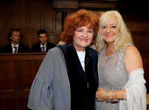 09-07-2014 SHOWBIZZ; CORRY KONINGS HUILT VAN GELUK BIJ BRUILOFT VAN DOCHTER SHARONA. Corry huilde in het Waalse kerkje dikke tranen om het geluk van haar dochter Sharona. Haar beide ex mannen  Cor de Vries en Ton Snoeren waren ook aanwezig op de bruiloft. Als gasten traden op Frans Bauer en Roy Donders.
foto: Albert den Iseger